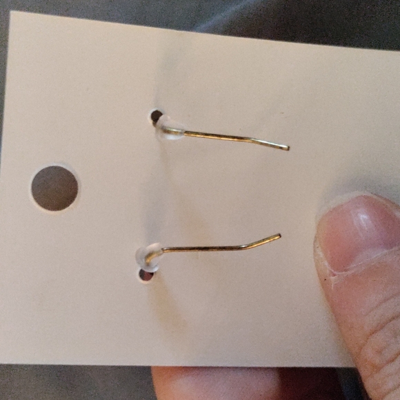 Earring - Picture 3 of 3